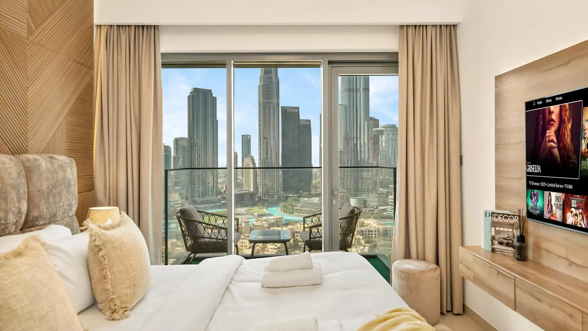 Apartment Luxurious 2Bdr Apt In Burj Royale With Burj Khalifa Views Opposite Dubai Mall
