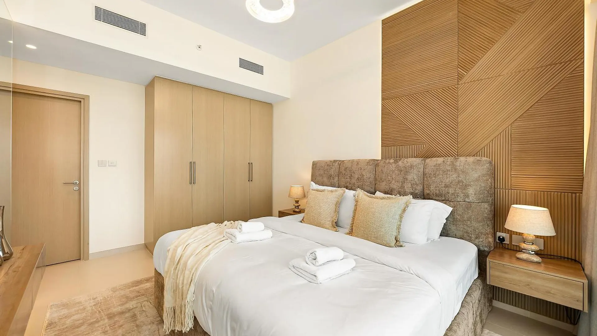 Luxurious 2Bdr Apt In Burj Royale With Burj Khalifa Views Opposite Dubai Mall 0*,